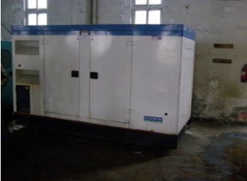 豆河镇康明斯150kw大型柴油二手发电机组